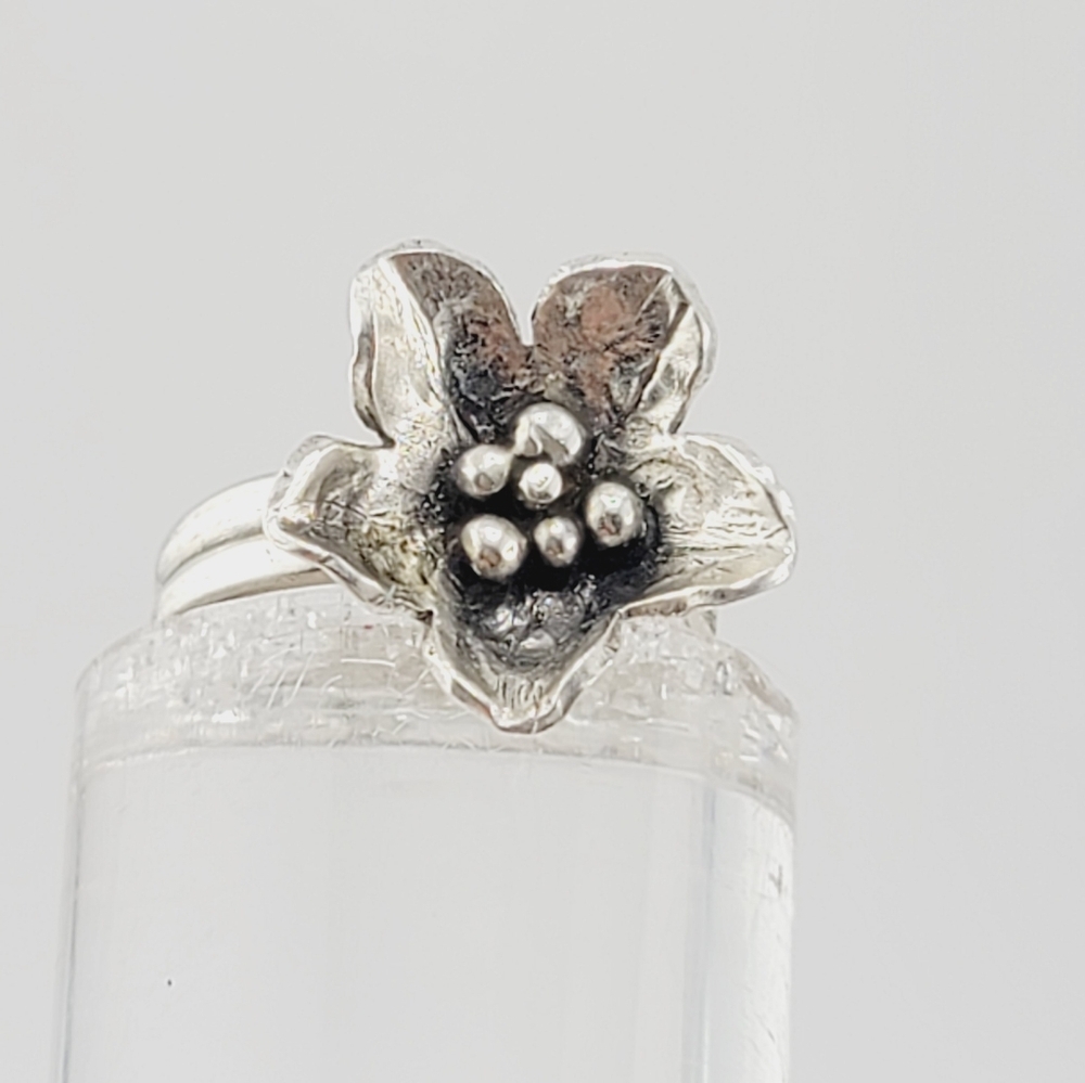FLOWER RING HANDMADE IN STERLING SILVER METAL Sz 7